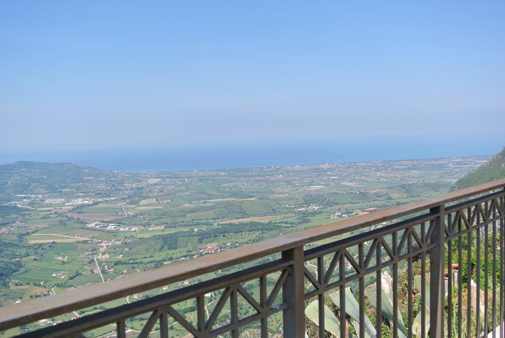 B&B Casa Antonia Trentinara ภายนอก รูปภาพ