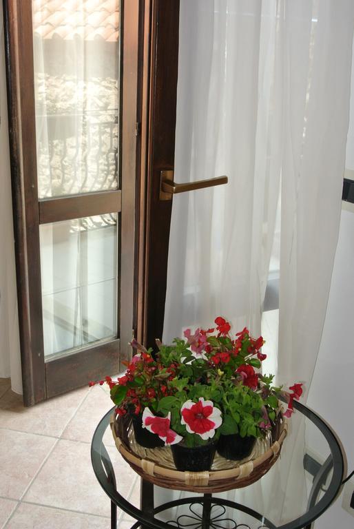 B&B Casa Antonia Trentinara ภายนอก รูปภาพ