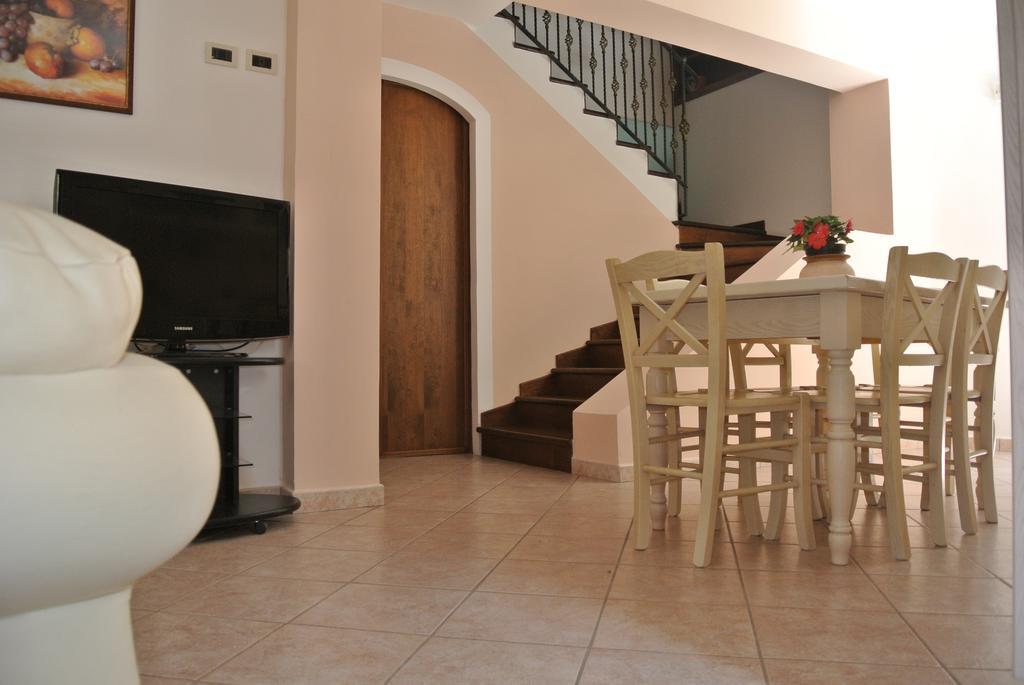 B&B Casa Antonia Trentinara ภายนอก รูปภาพ